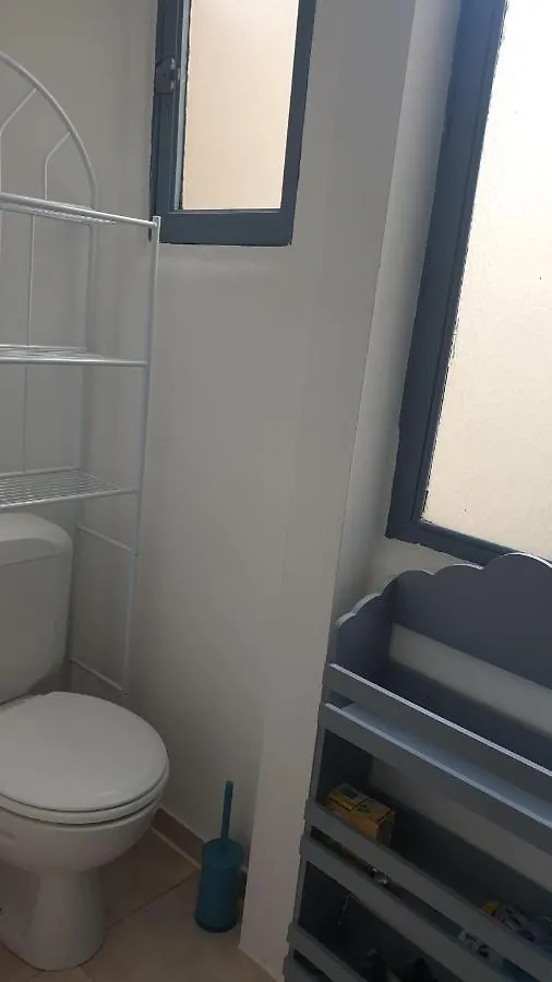 The Bachelor Backpacker Spot Apartamento Bruxelas